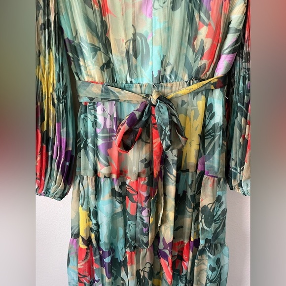 AlexMarie Tiered Simone Floral Long Sleeve Tie Waist VNeck Dress Women’s Size 6P - Picture 6 of 16